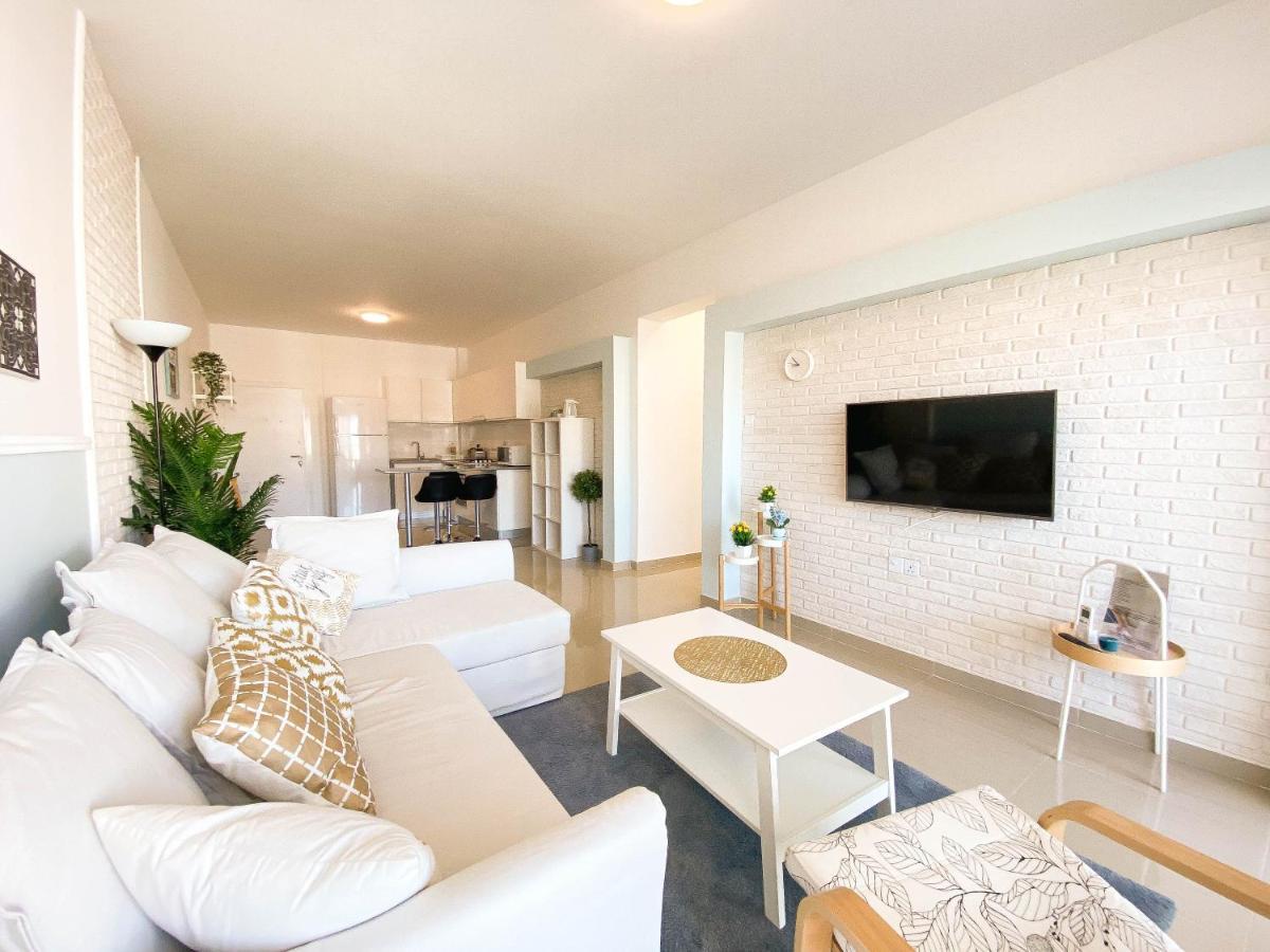 Spartacus Pool Apartments In Caesar Resort & Spa Trikomo エクステリア 写真